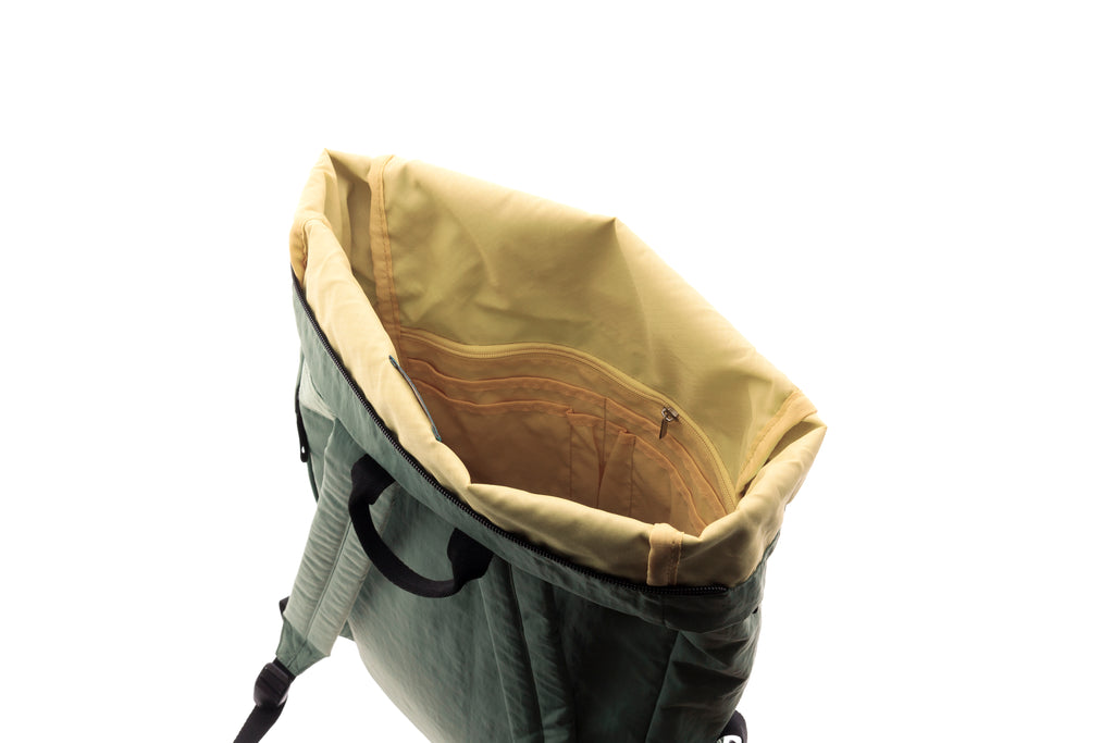 MOCHILA ROLL TOP JADE