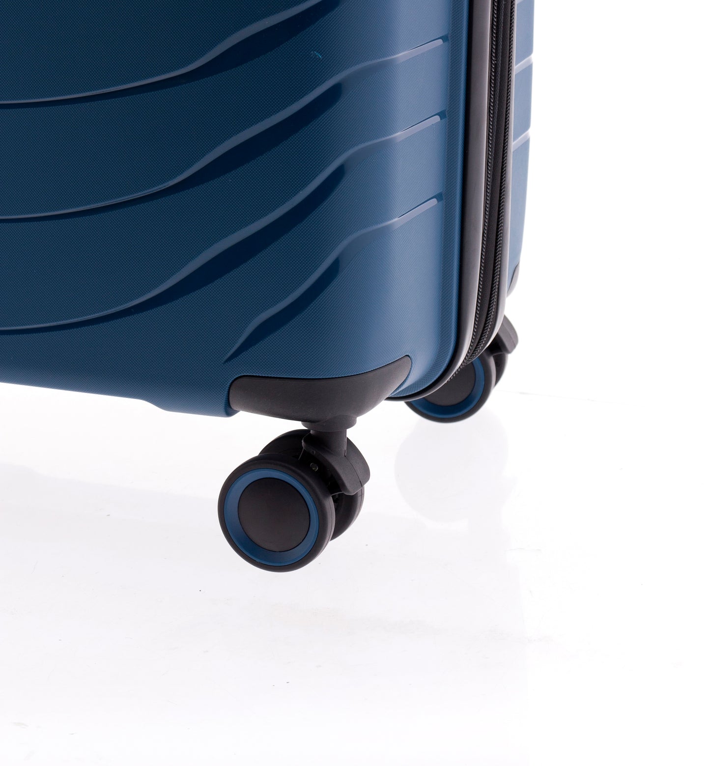 MALETA CABINA POLIPROPILENO 4 RUEDAS DOBLES KICK-OFF GLADIATOR