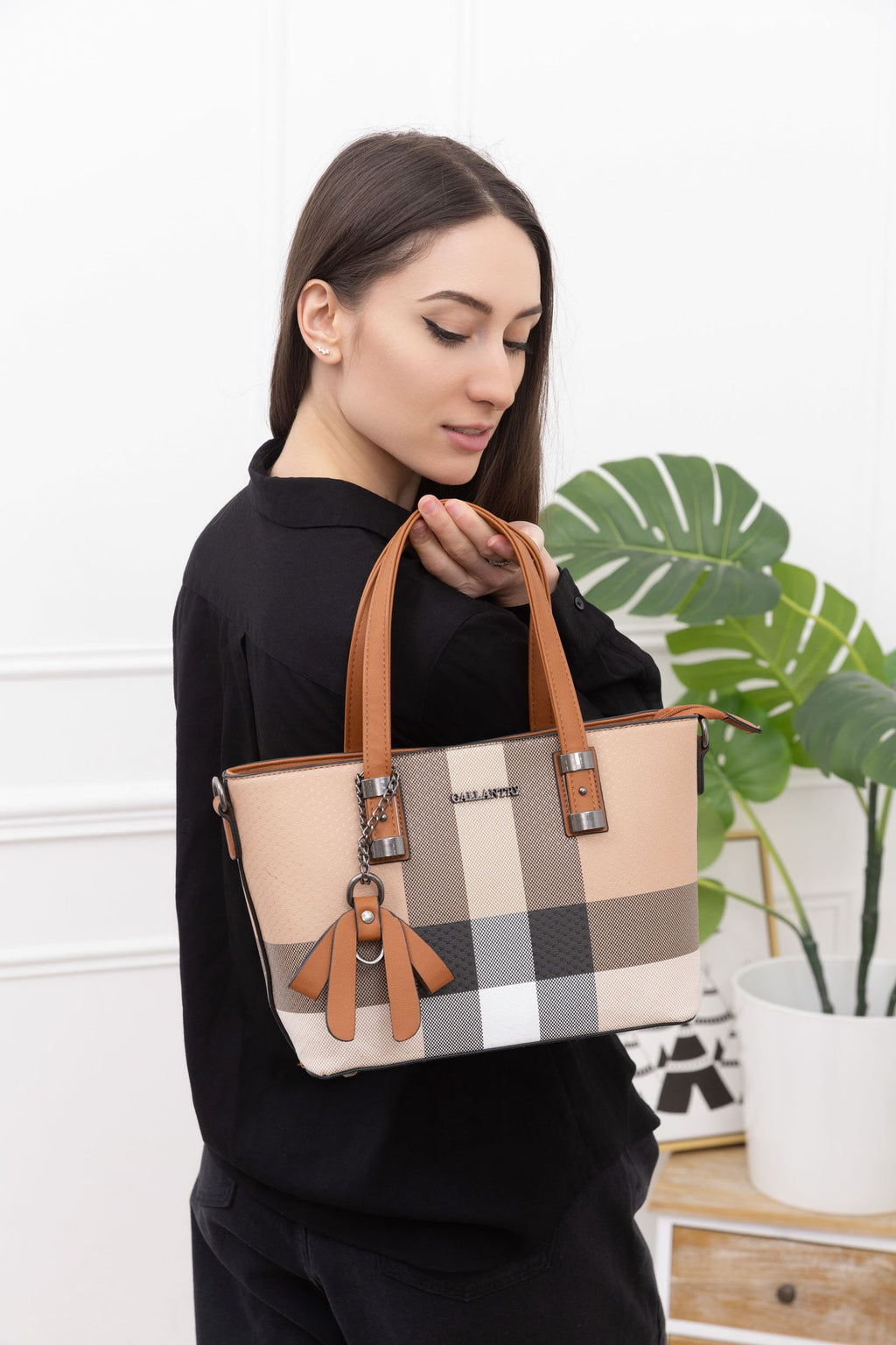 Bolso bandolera Taupe y Negro Mini Jolie