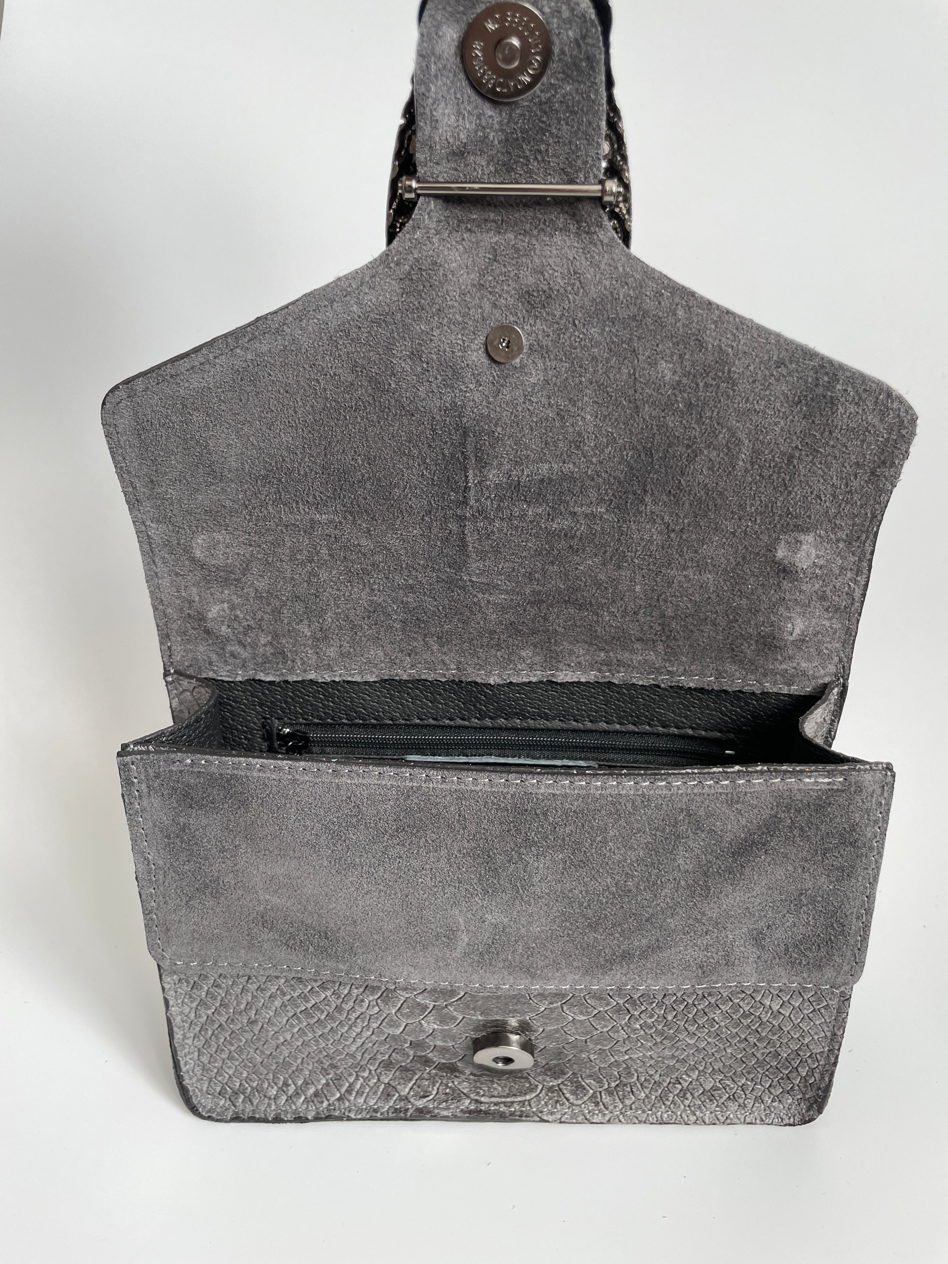 Bolso Bandolera de Piel con efecto Serpiente Gris