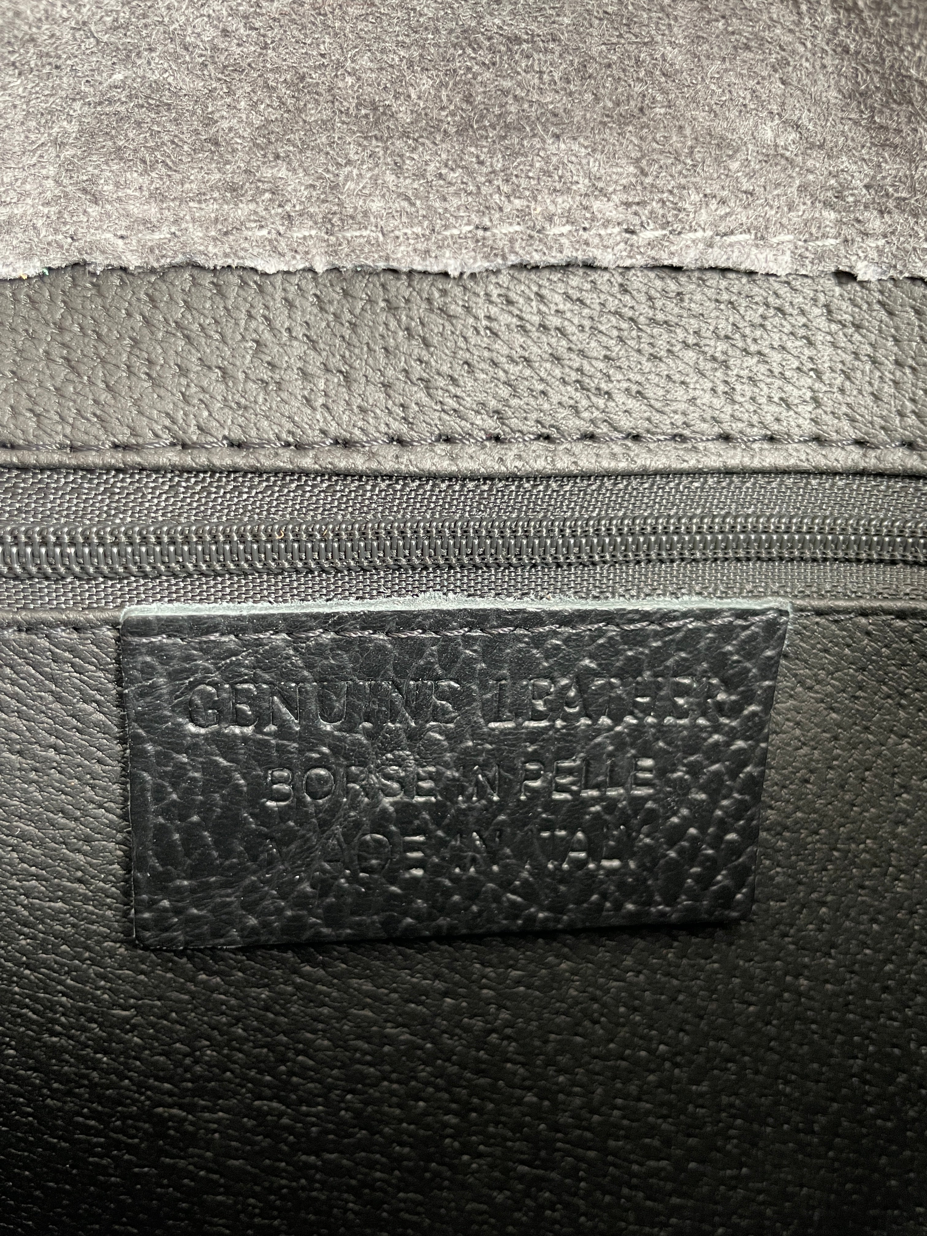 Bolso Bandolera de Piel con efecto Serpiente Gris