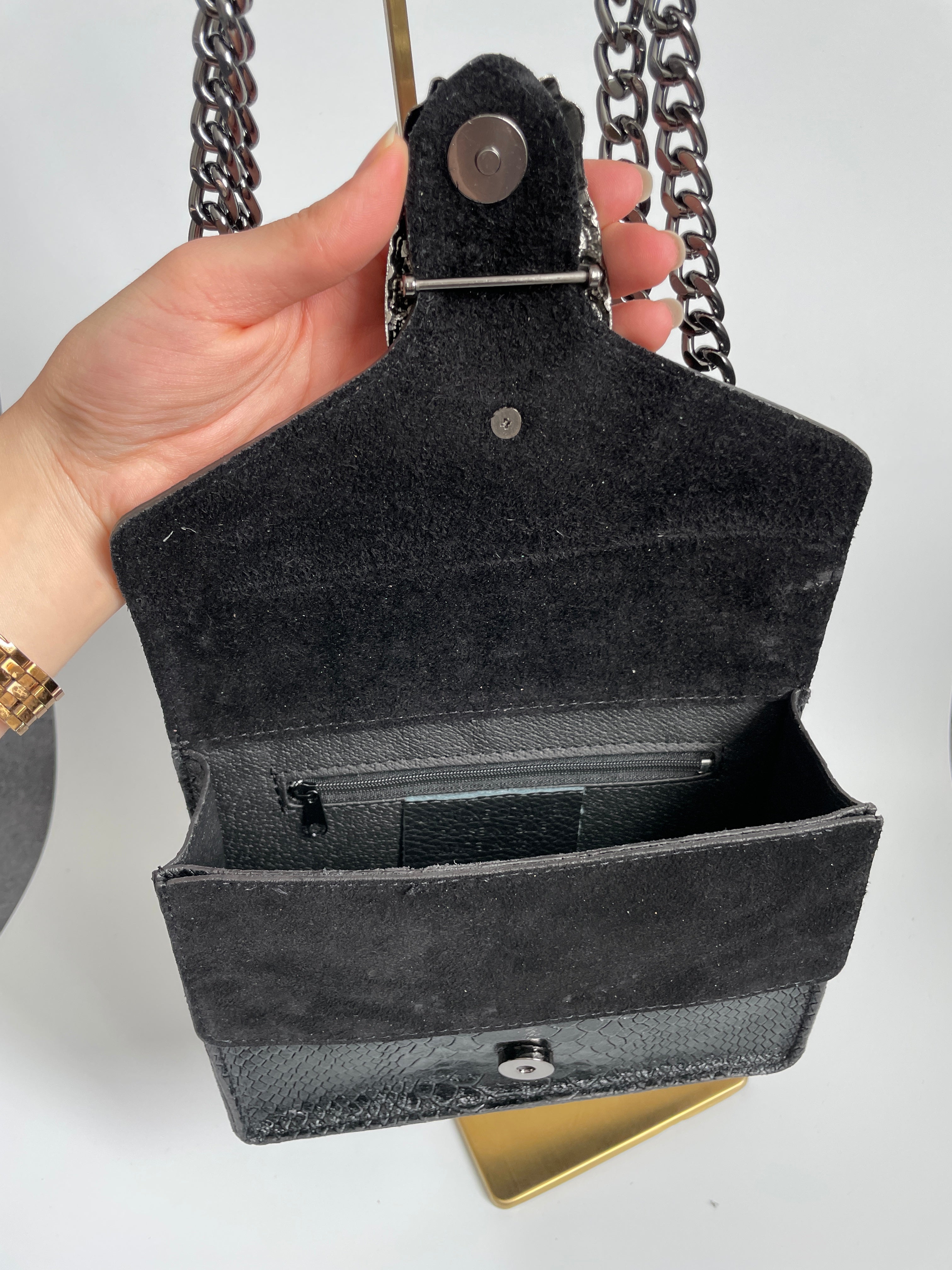 Bolso Bandolera de Piel con efecto Serpiente Negro